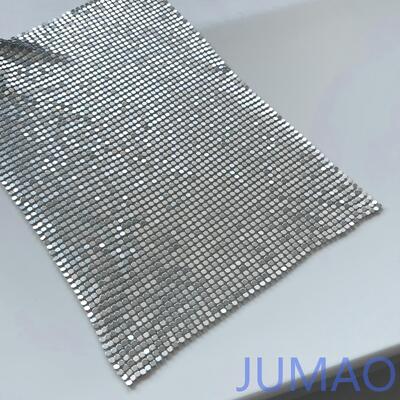 স্পেস পার্টিশনিং এবং অভ্যন্তর নকশা জন্য মার্জিত ঝুলন্ত ধাতু প্যাকেজ পর্দা